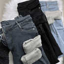 Calça Feminina Jeans Glacier com Pelúcia Interna - Conforto térmico, liberdade e beleza para seu shape