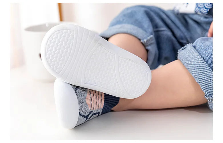 Tênis Meia Infantil Antiderrapante Coccolino - Conforto pensado para o pezinho do seu bebê