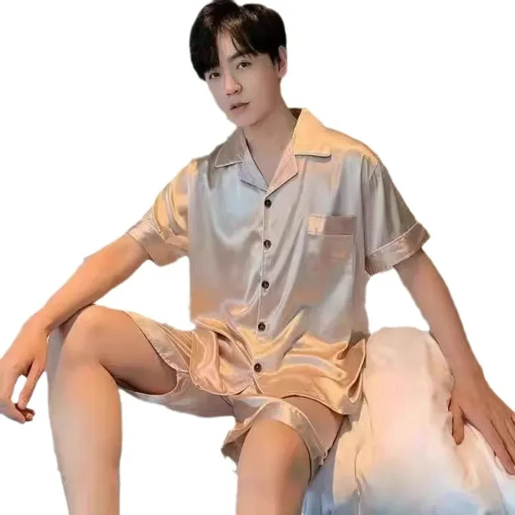 Pijama SatinCool Luxe - Textura sedosa, brilho e sofisticação que não amassa