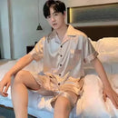 Pijama SatinCool Luxe - Textura sedosa, brilho e sofisticação que não amassa